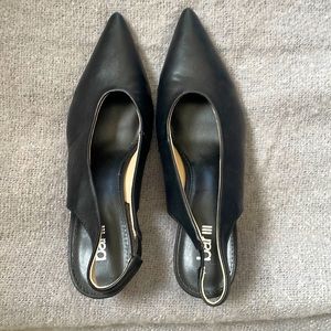 Great condition never worn closed toed heels!